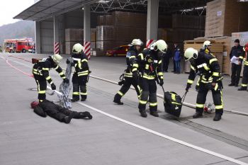 FFW-Ubung GUTEX-Hallen 26-11-2016 (21).JPG