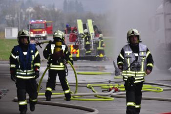 FFW-Ubung GUTEX-Hallen 26-11-2016 (50).JPG