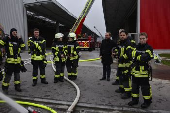 FFW-Ubung GUTEX-Hallen 26-11-2016 (11).JPG